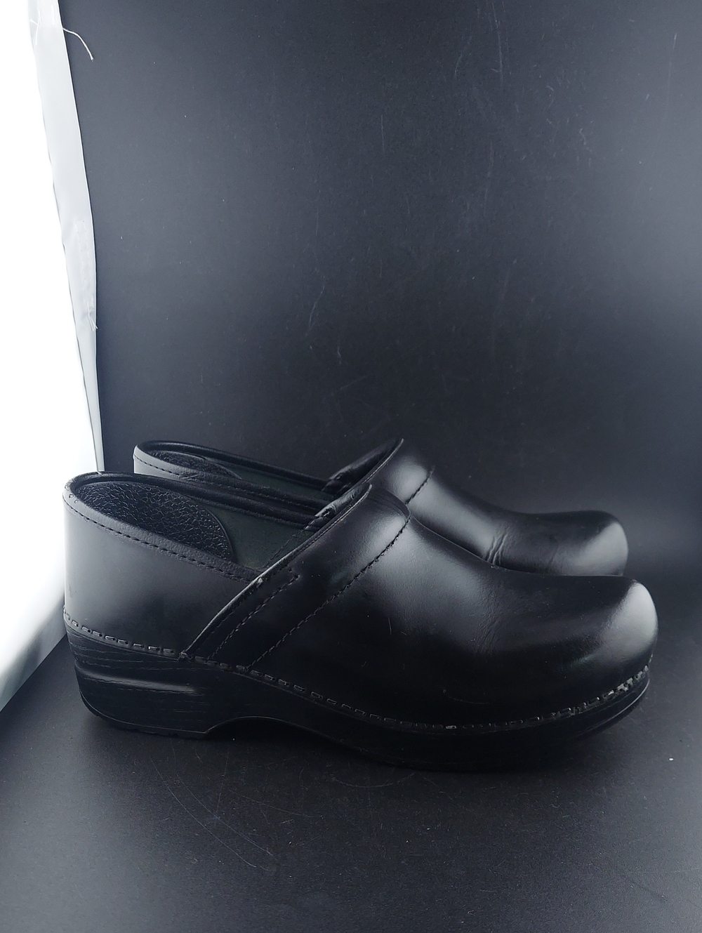 Dansko Womans Black Slip-On Work Clogs Size 38